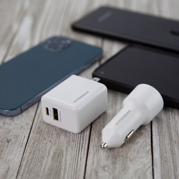 HyperGear trousse avec chargeur pour l’auto et chargeur mural à deux ports USB-A et USB-C de 20 W, blancs
